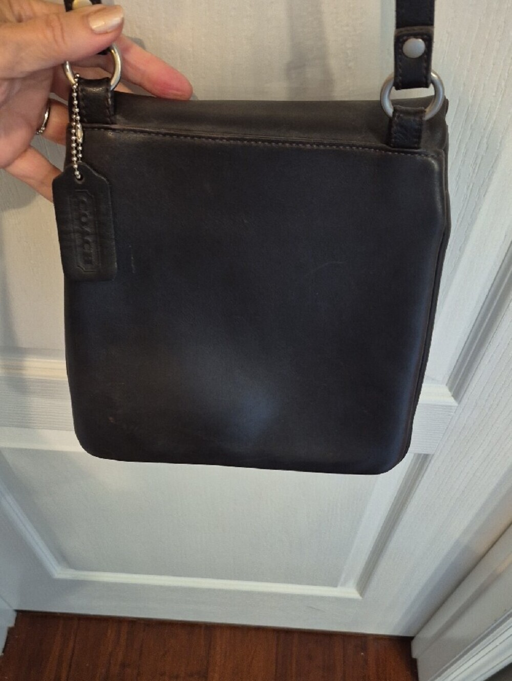 Vintage Coach Chelsea Black Leather Crossbody Bag - Picture 6 of 14